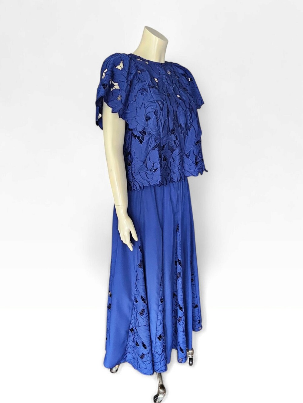 CHICO'S` 2 Pc Blue Lace Flutter Sleeve Top & Godet Maxi Eyelet Skirt S/M - Picture 6 of 12